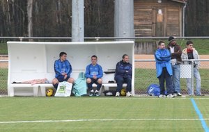U17-1 contre St Symphorien - Le banc et les coachs