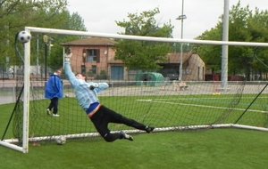Jérémy montre son envergure.JPG